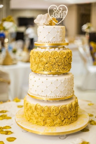 Creative Wedding Cakes on Creative Wedding Cakes   Brown And Beautiful  The Use Of Shapes And