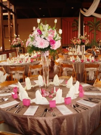 pink wedding centerpieces