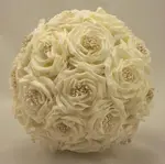 Budget Silk Wedding Flowers. If you are on a wedding budget you might want to try silk wedding flowers instead of fresh flowers. Learn More Today!