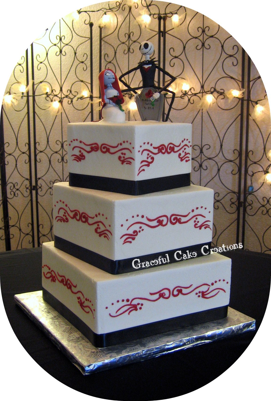 Halloween Wedding Cake, Halloween Wedding Cake Ideas, Gothic Wedding Cakes, Gothic Wedding cake ideas, wedding cake, wedding cake ideas