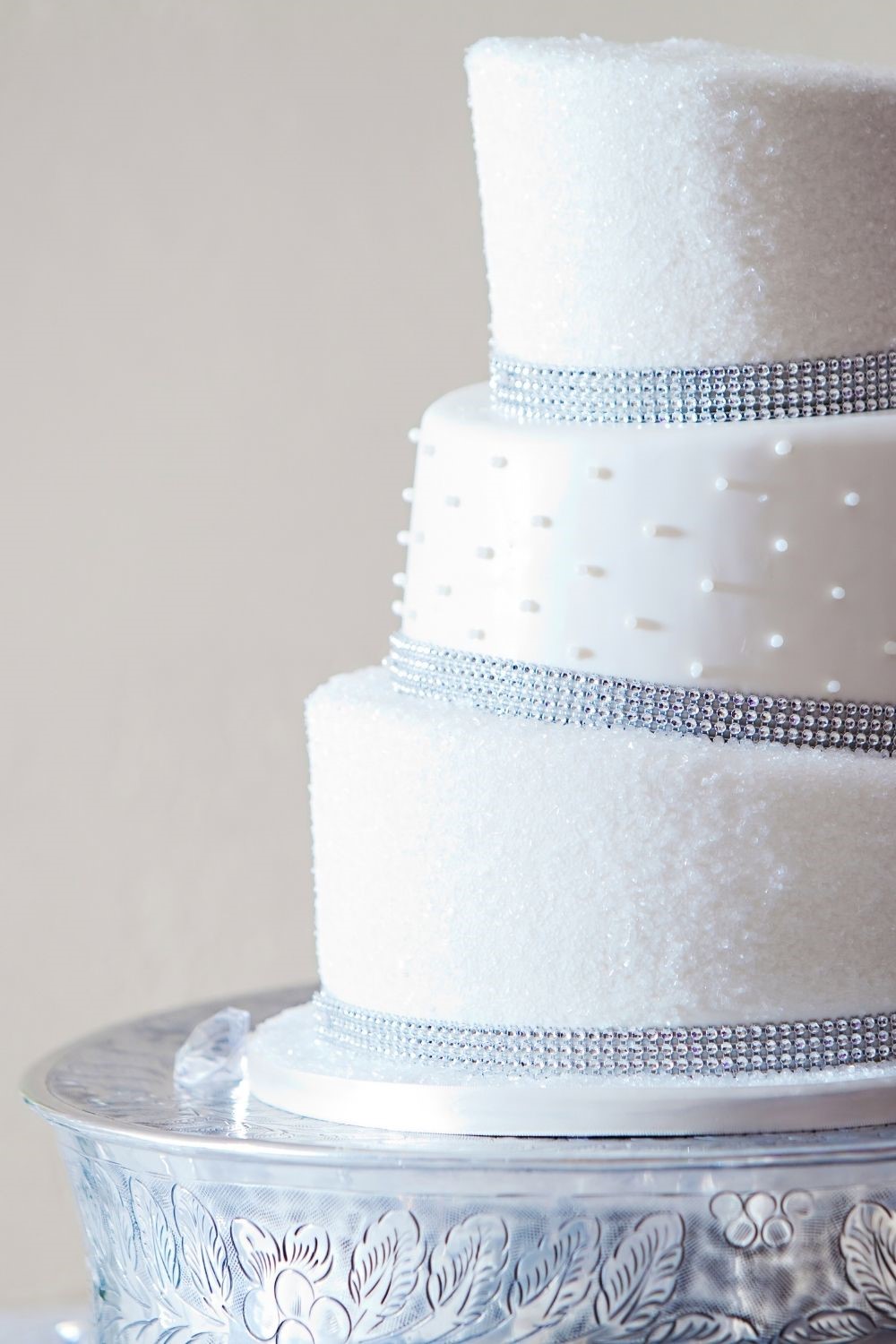 white wedding cakes, white wedding cake ideas, white wedding cake photos, wedding cake ideas