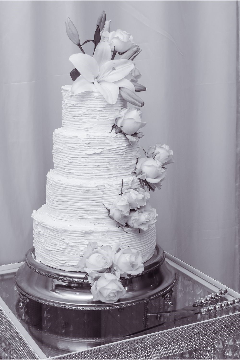 white wedding cakes, white wedding cake ideas, white wedding cake photos, wedding cake ideas