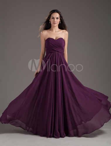 Long chiffon strapless sweetheart neckline pleated plum maxi bridesmaid dress