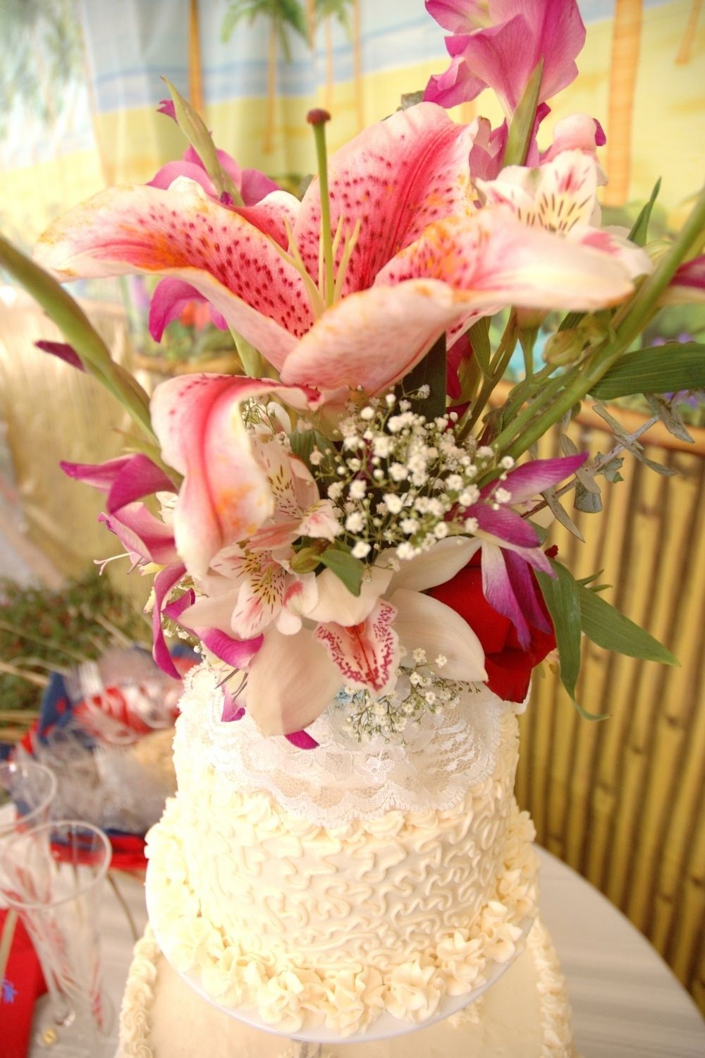 beach wedding cakes, beach wedding ideas, beach theme wedding cake, beach wedding ideas, tropical wedding cake, tropical floral wedding cake, floral wedding cake