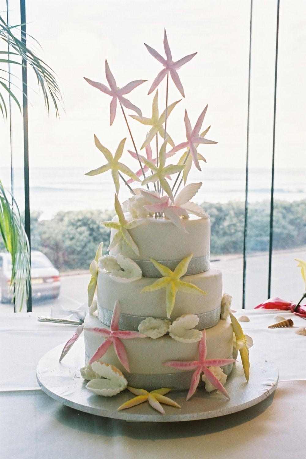 beach wedding cakes, beach wedding ideas, beach theme wedding cake, beach wedding ideas, seashell wedding cakes