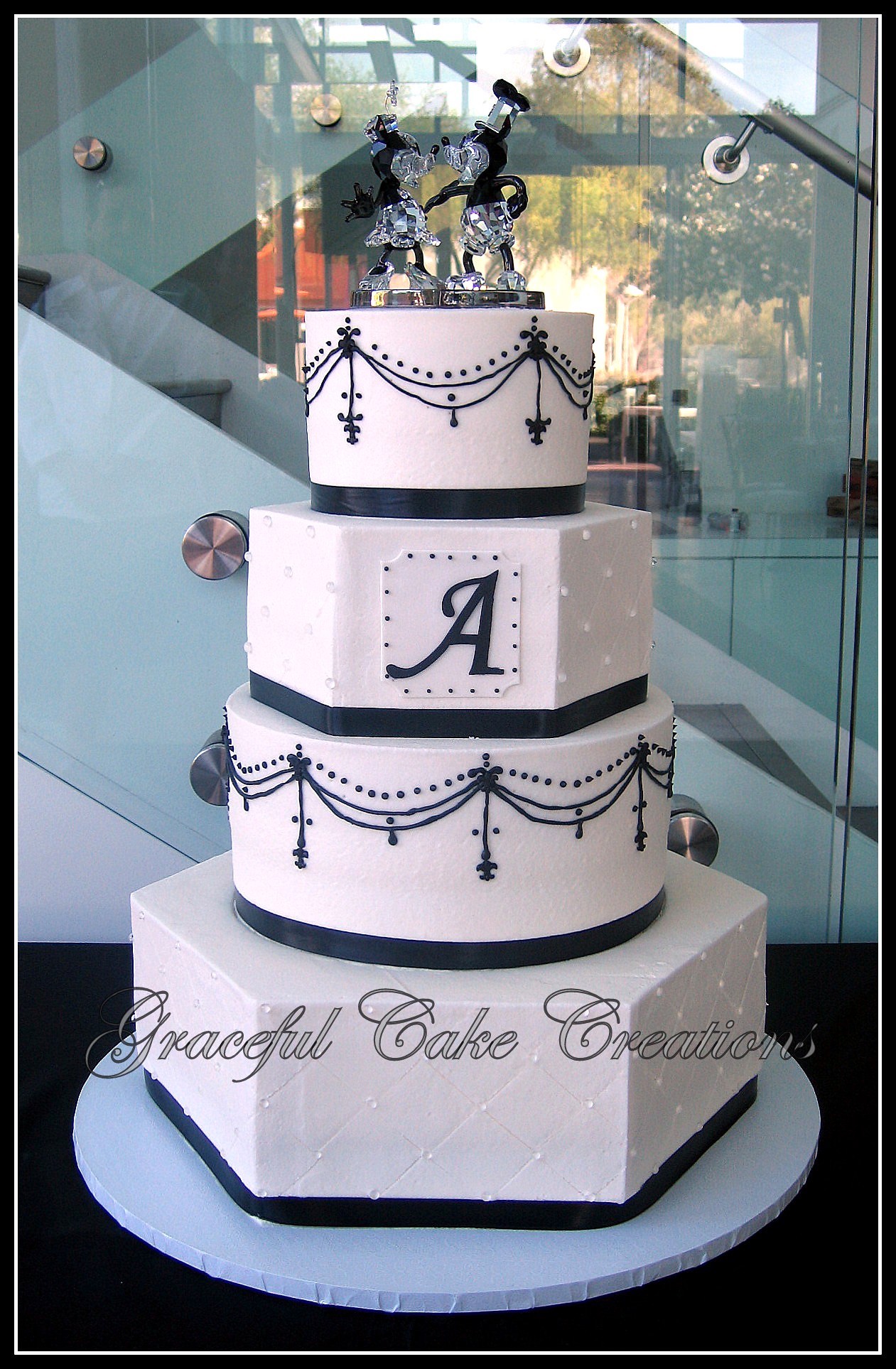 black and white wedding cake, white and black wedding cakes, black wedding cakes, modern wedding cakes, wedding cake ideas, modern wedding cakes