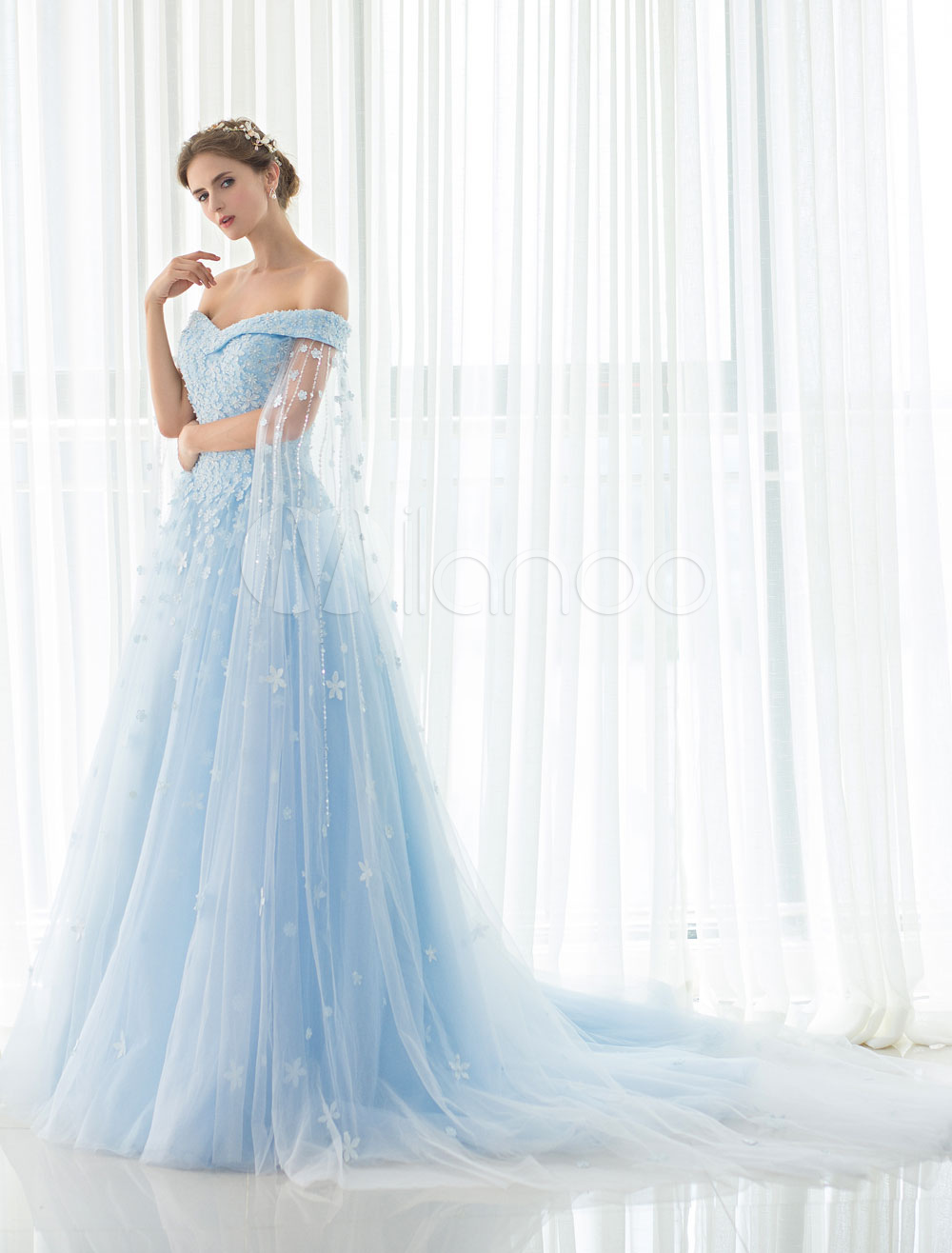 Blue Wedding Dress Lace Flower Applique Off-the-shoulder Tulle Cape Chaple Train A-line Bridal Gown