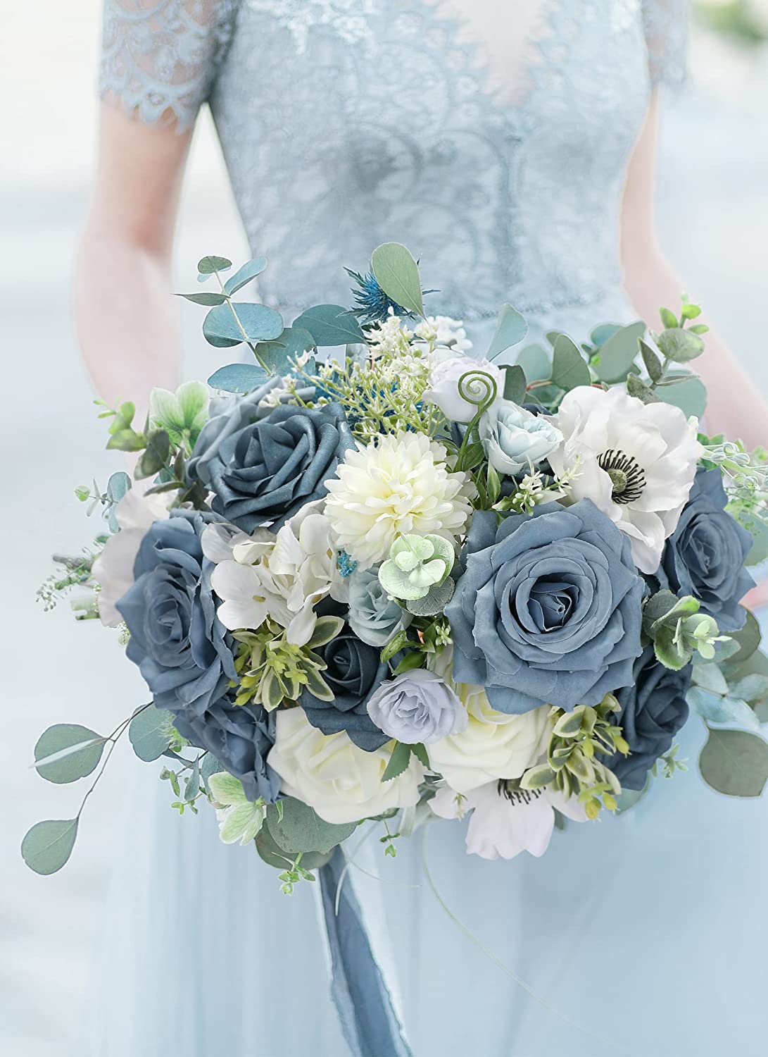 Bridesmaid With Dusty Rose and Cream Bridal Bouquet