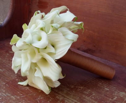 white calla lily bouquet