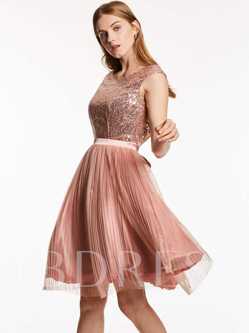 casual bridesmaid dresses, casual bridesmaid gowns, Scoop Neck Backless Sequins Short Bridesmaid Dress