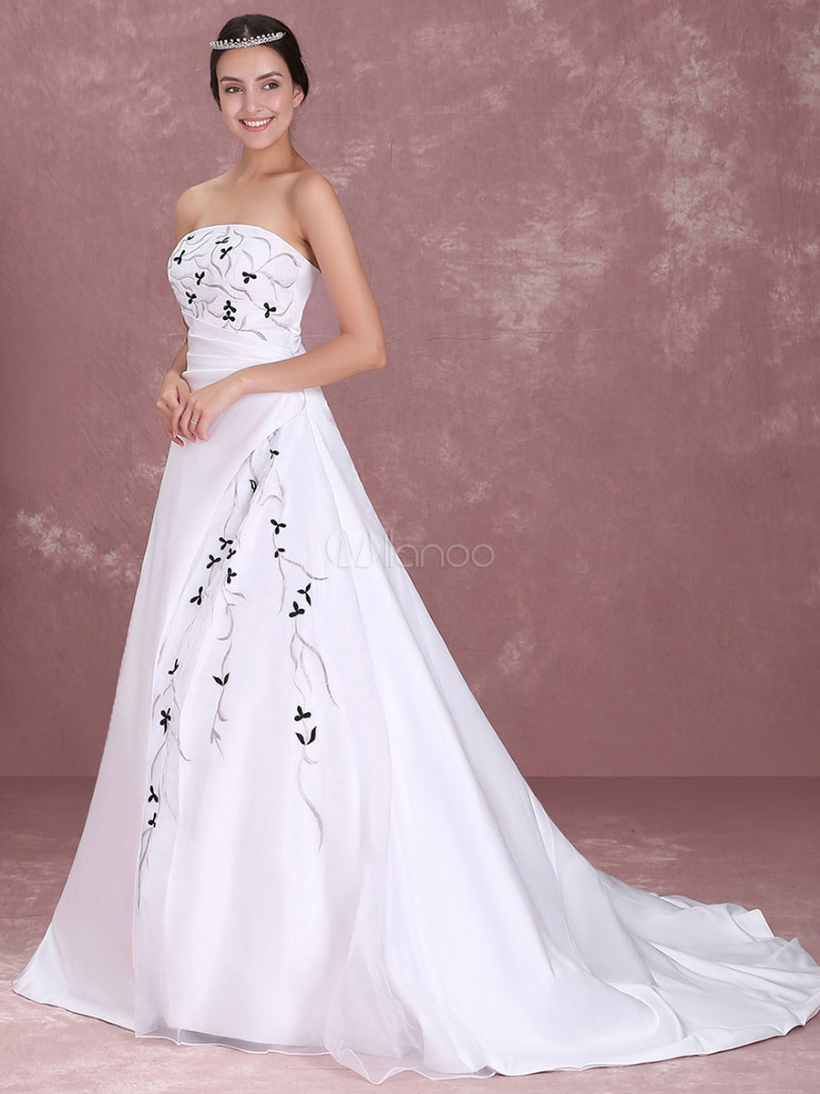 cheap wedding tips, White Rococo Strapless A-line Satin Lace Wedding Dress With Floral and Vine Details, A line floral wedding gown, a line satin bridal gown