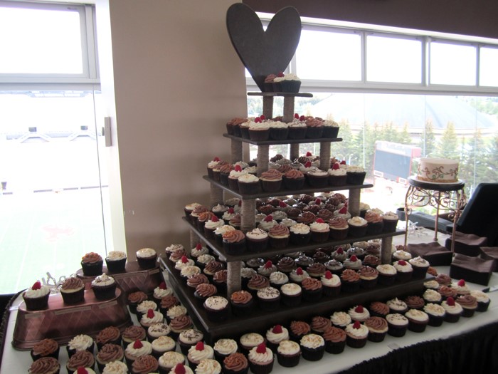 cup cake wedding cakes, wedding cupcakes, cupcake wedding cakes