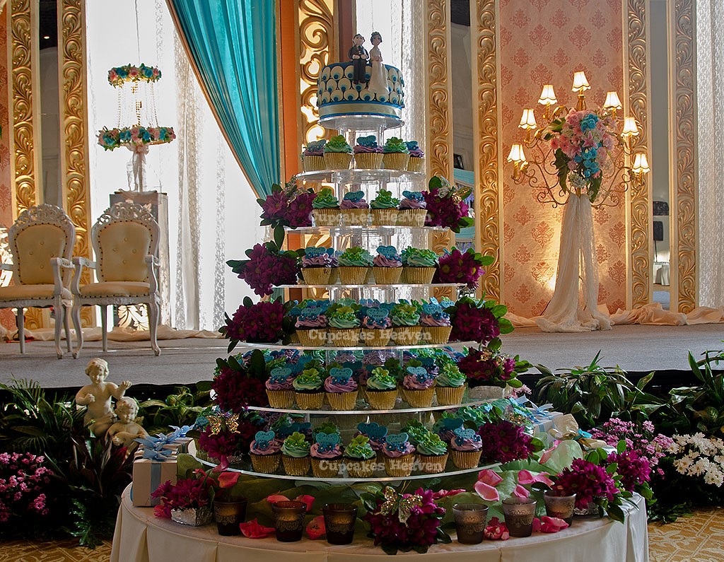 cup cake wedding cakes, wedding cupcakes, cupcake wedding cakes