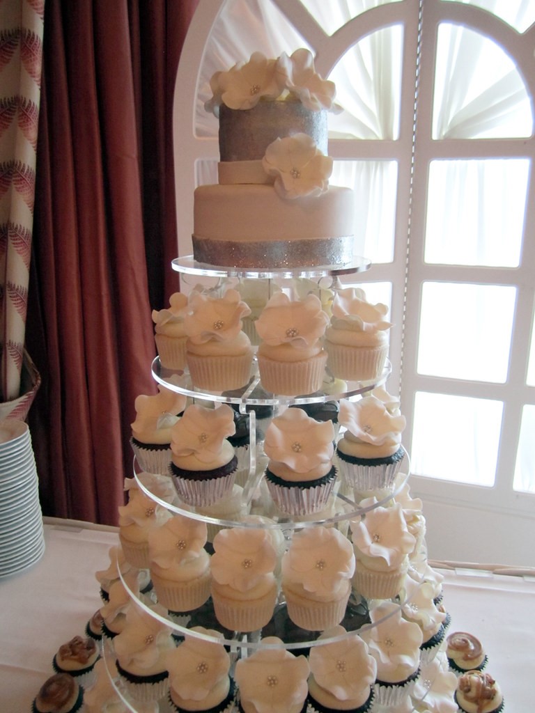 cup cake wedding cakes, wedding cupcakes, cupcake wedding cakes