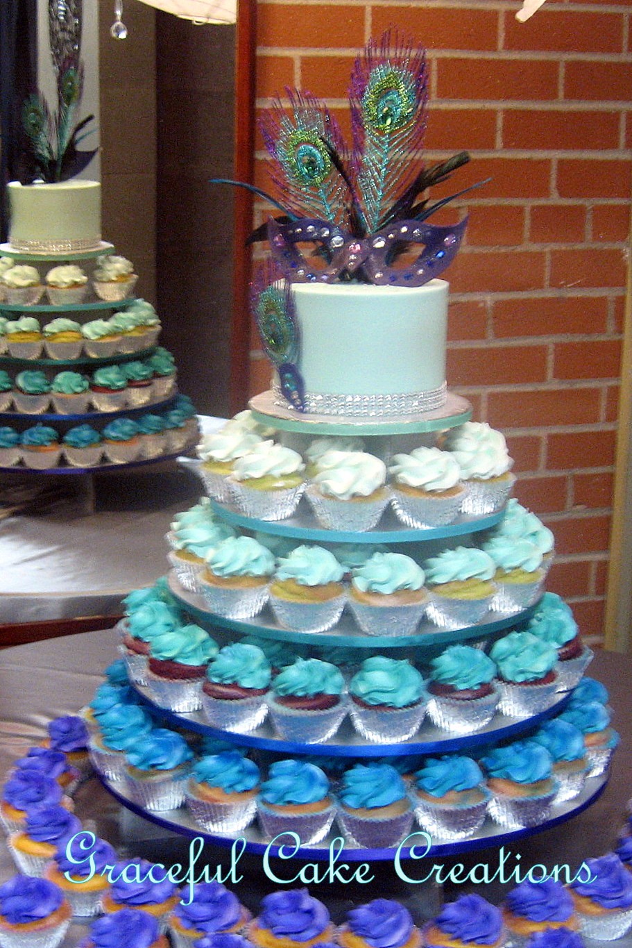cupcake tiered wedding cakes, wedding cupcakes, wedding cupcake ideas, ideas for wedding cupcakes