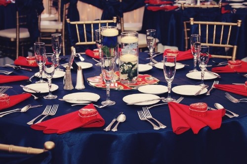 bold and modern blue and red wedding table