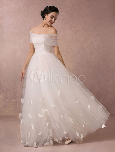 destination wedding dresses, Tulle Wedding Dress Sweetheart Satin Bodice Petals Applique Floor-length A-line Bridal Gown