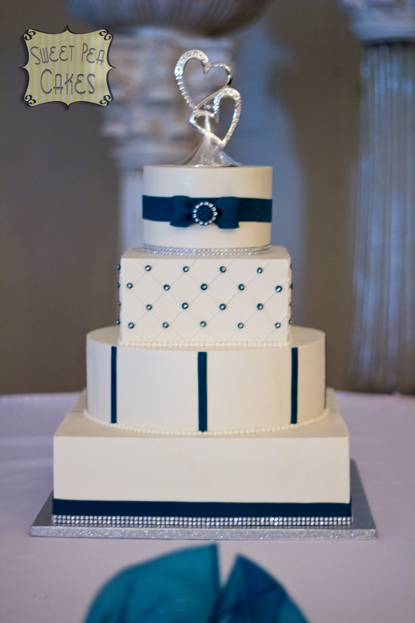 heart shaped wedding cakes, wedding cakes, wedding cake ideas, heart wedding cakes, romantic wedding cakes