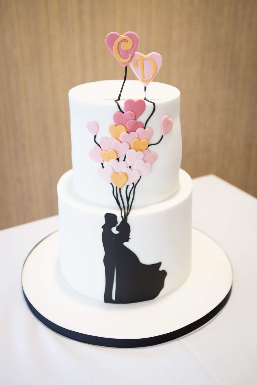 heart shaped wedding cakes, wedding cakes, wedding cake ideas, heart wedding cakes, romantic wedding cakes