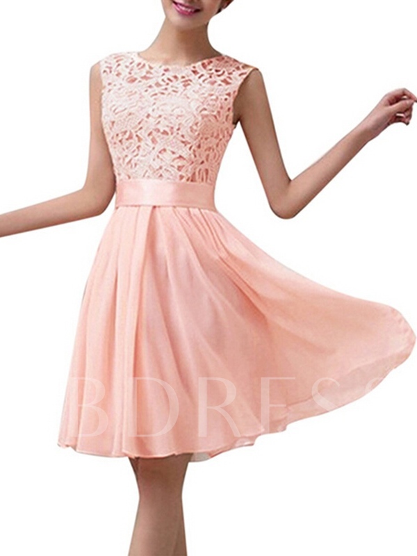 Jewel Necked Short Lace Bridesmaid Dress