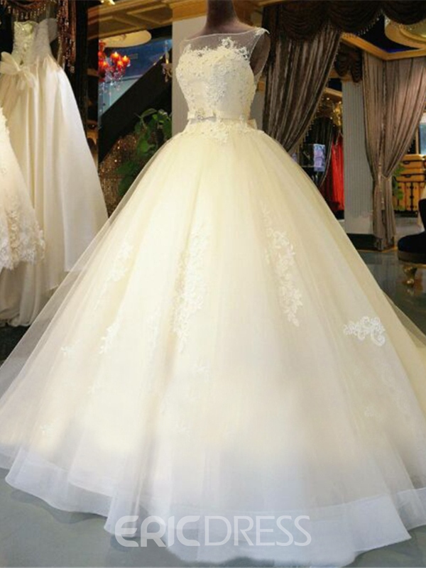 large size wedding dresses, plus sized wedding dresses, Beautiful Ball Gown Wedding Dress