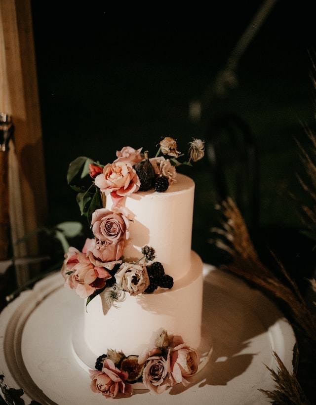 Romantic Floral Wedding Cake