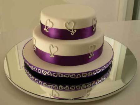simple wedding cakes, heart wedding cakes, purple wedding cakes