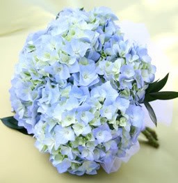 spring wedding colors, blue wedding bouquet, blue wedding flowers