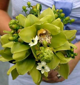 spring wedding colors, unique green wedding bouquet, green wedding flowers