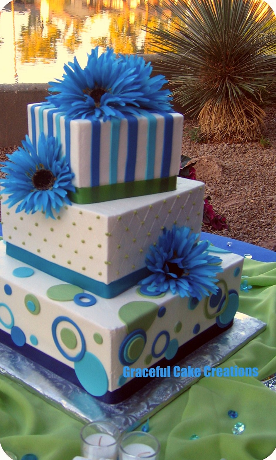 square wedding cakes, square wedding cake ideas, wedding cake ideas, modern wedding cakes, modern wedding cake ideas