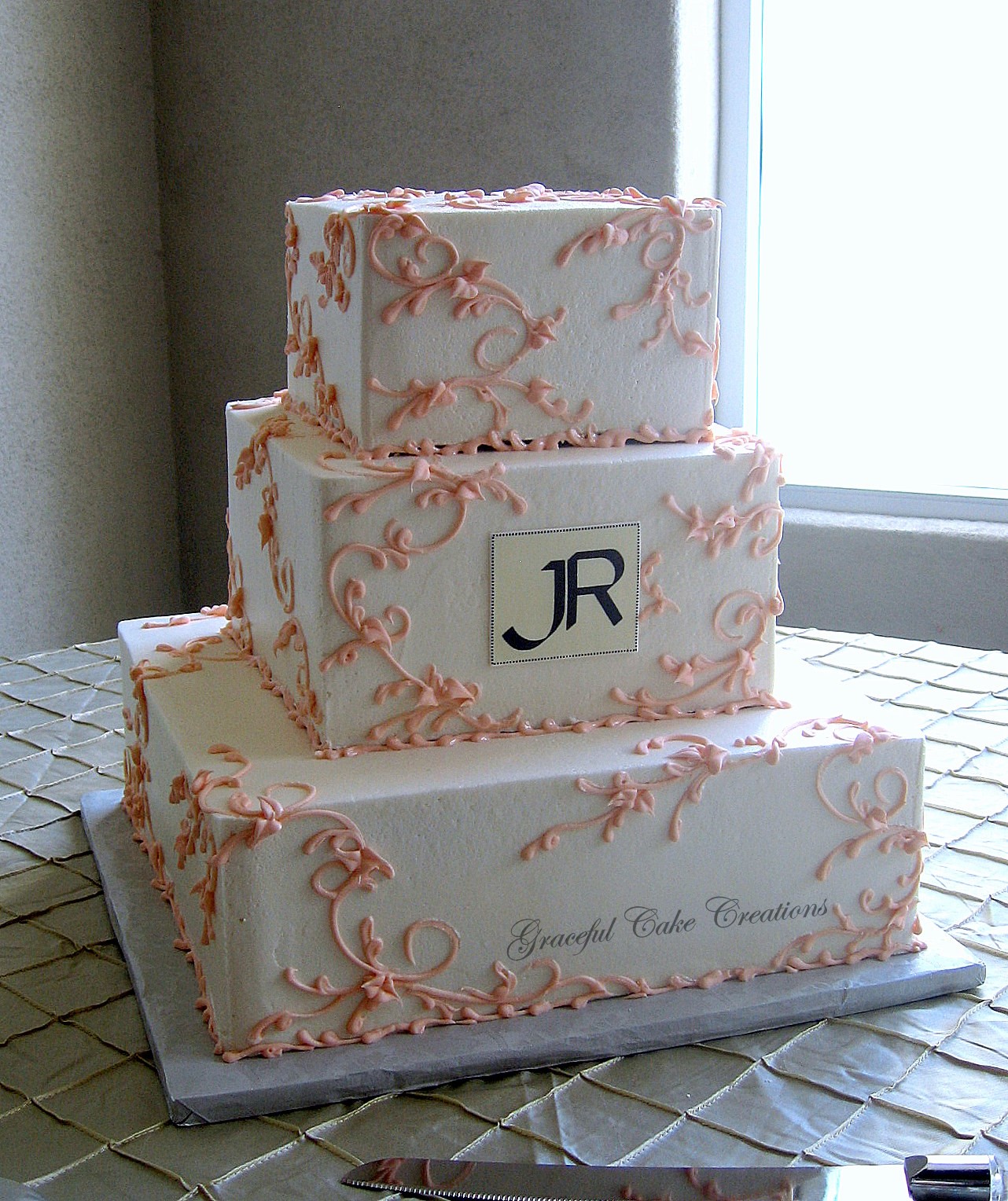 square wedding cakes, square wedding cake ideas, wedding cake ideas, modern wedding cakes, modern wedding cake ideas