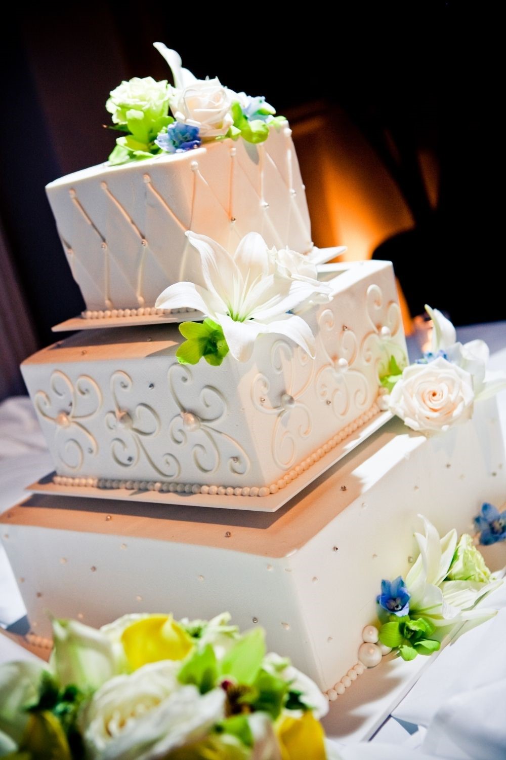 square wedding cakes, square wedding cake ideas, wedding cake ideas, modern wedding cakes, modern wedding cake ideas