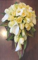 summer wedding colors, white and yellow wedding bouquet, white and yellow wedding flowers