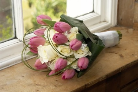 tulip wedding centerpieces, tulip bouquets, pink and white tulips