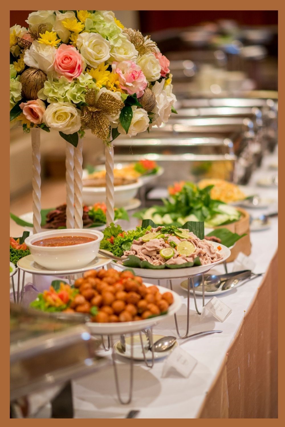 unique outdoor wedding ideas, wedding buffet ideas, wedding food ideas
