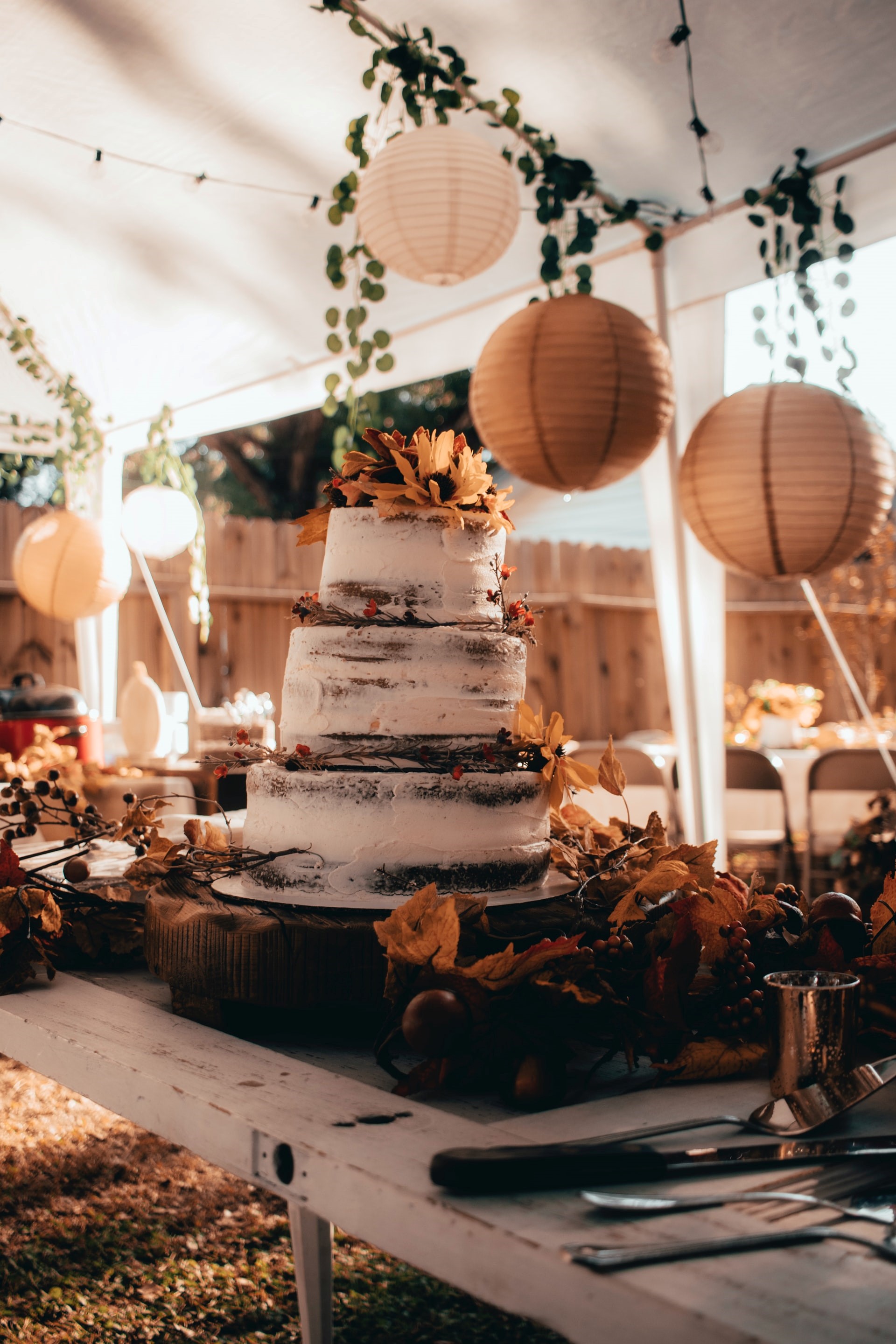 wedding cake, wedding cake ideas, wedding cake inspiration, wedding cake photos, black and white wedding cake