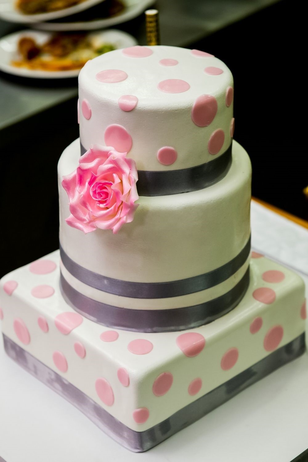 pink polka dot wedding cake