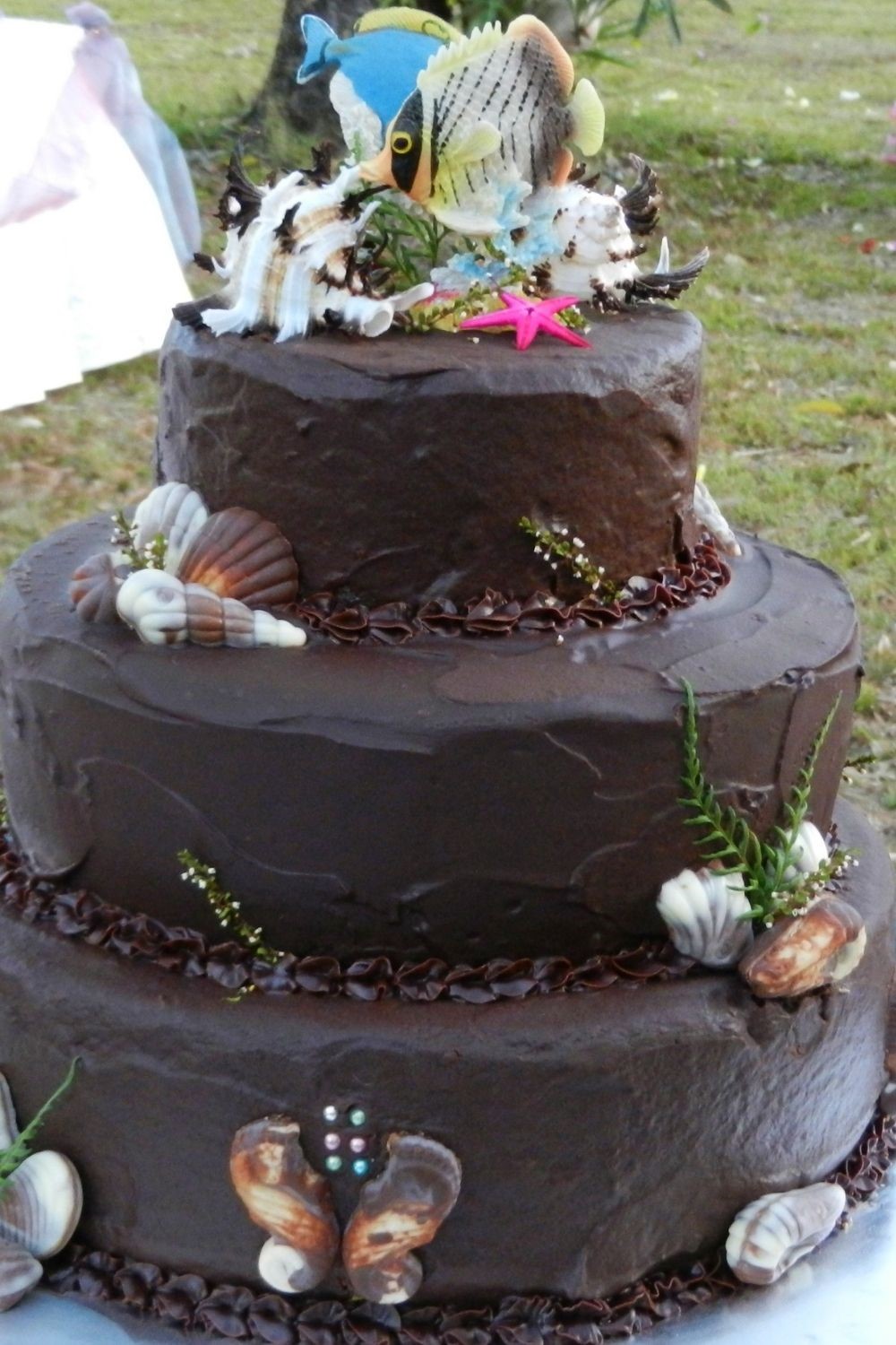 black beach wedding cake