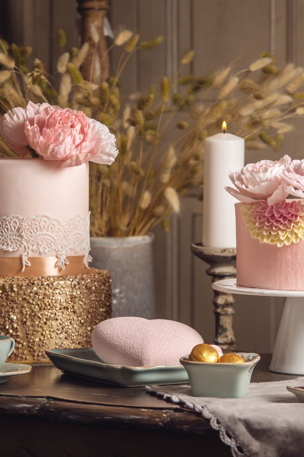 pink and gold floral wedding cake
