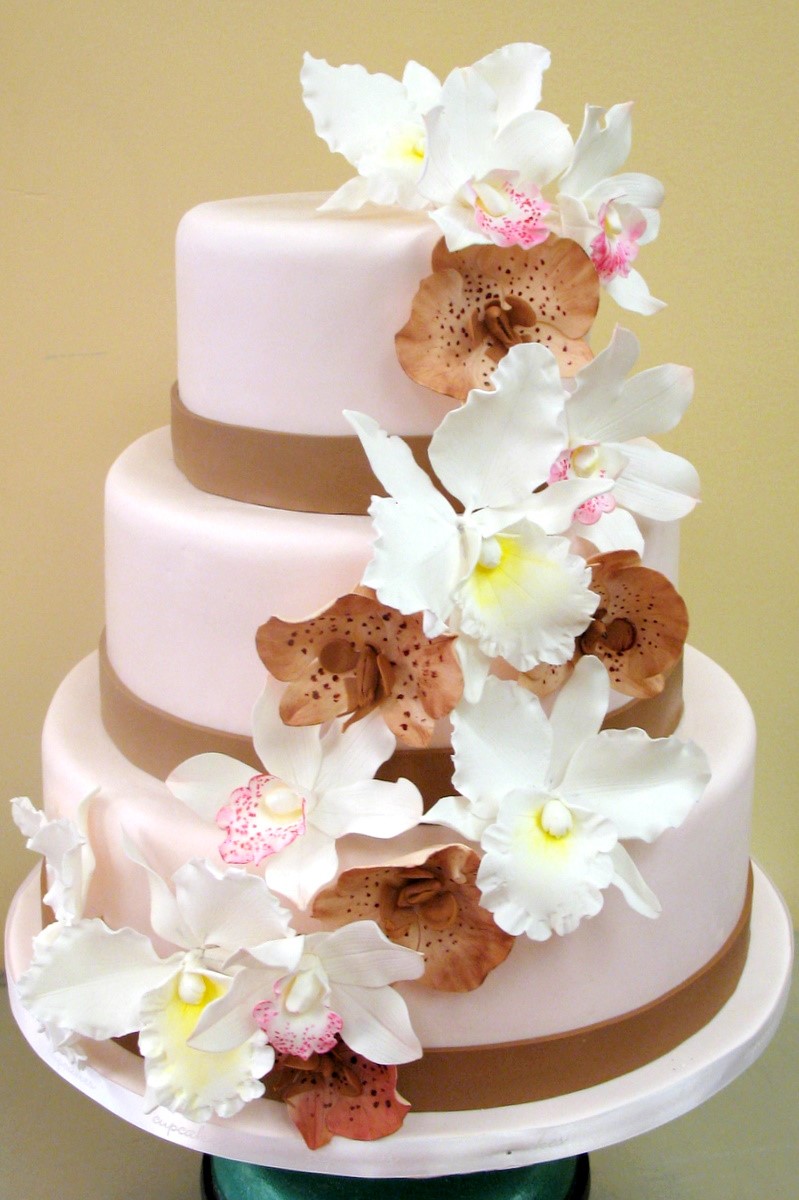 wedding cake styles, modern wedding cakes, stacked wedding cakes, stunning wedding cakes, wedding cake ideas