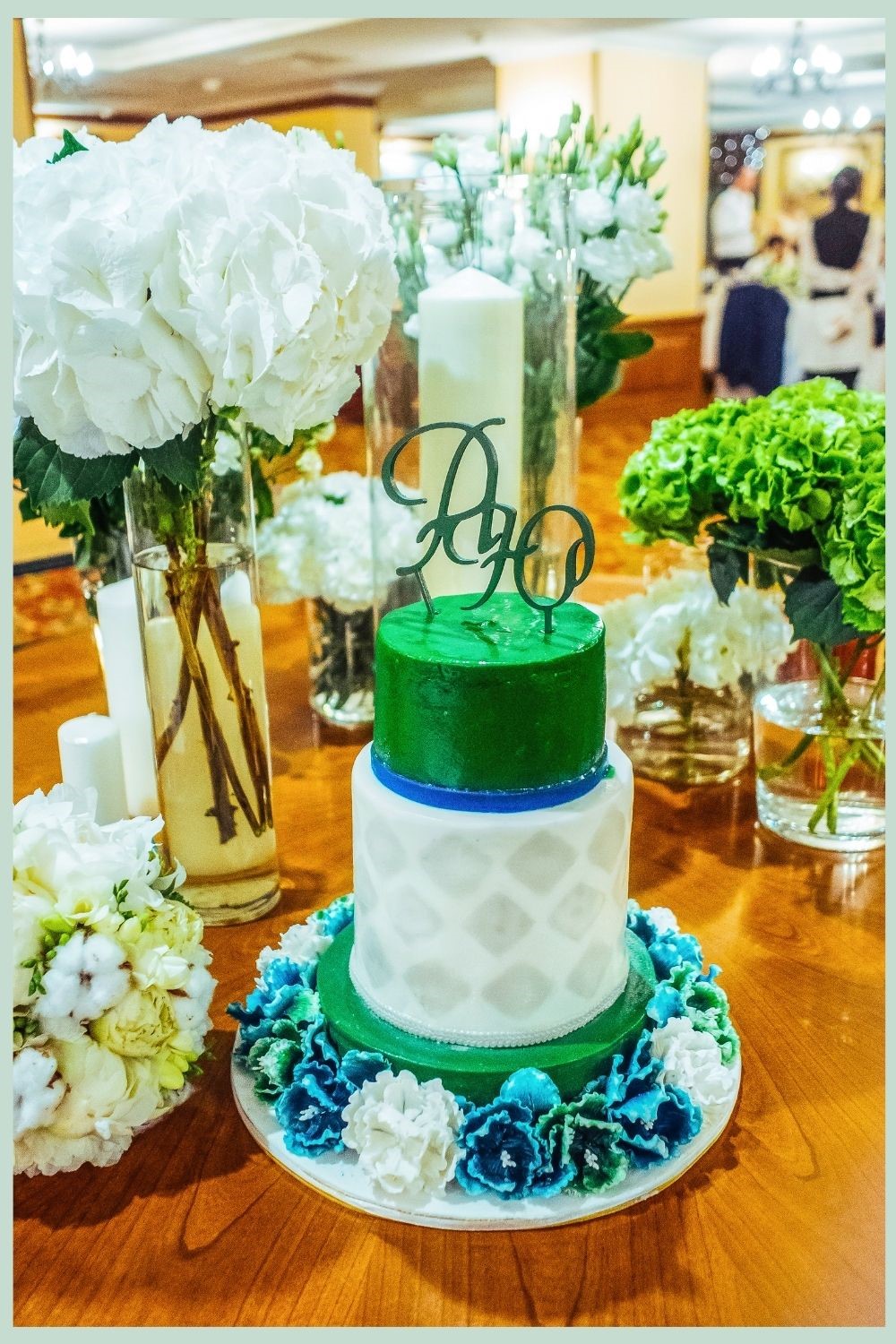 wedding colors ideas, green wedding colors, green wedding ideas, green wedding inspiration, green wedding cake, green wedding cake photos