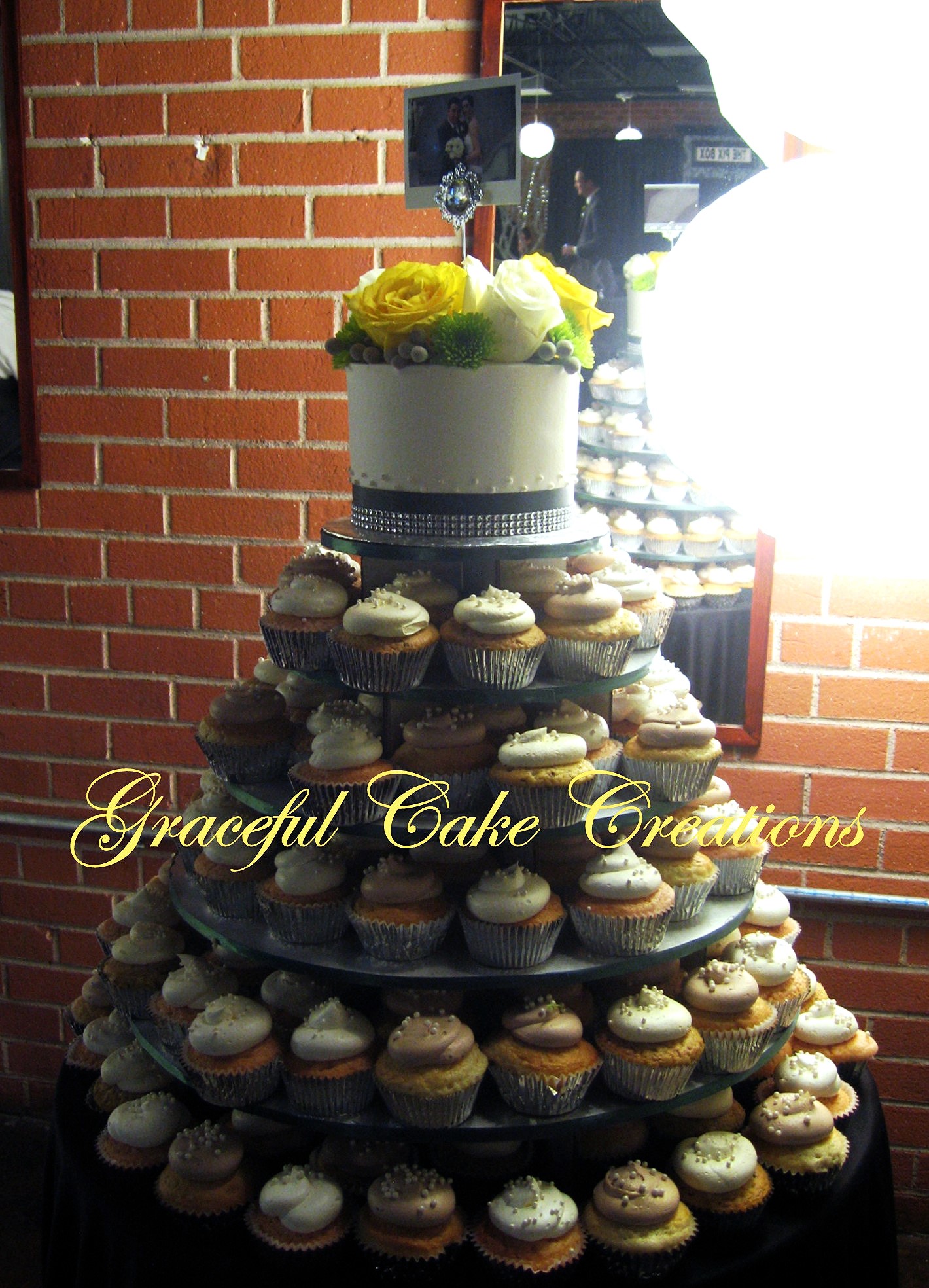 wedding cupcakes, wedding cupcake ideas, tiered cupcakes, wedding dessert ideas