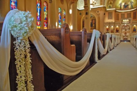 wedding decor ideas, wedding decoration ideas, wedding pew ideas