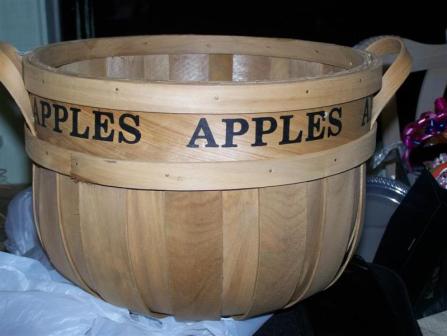 wedding reception activities, wedding reception games, bobbing for apples