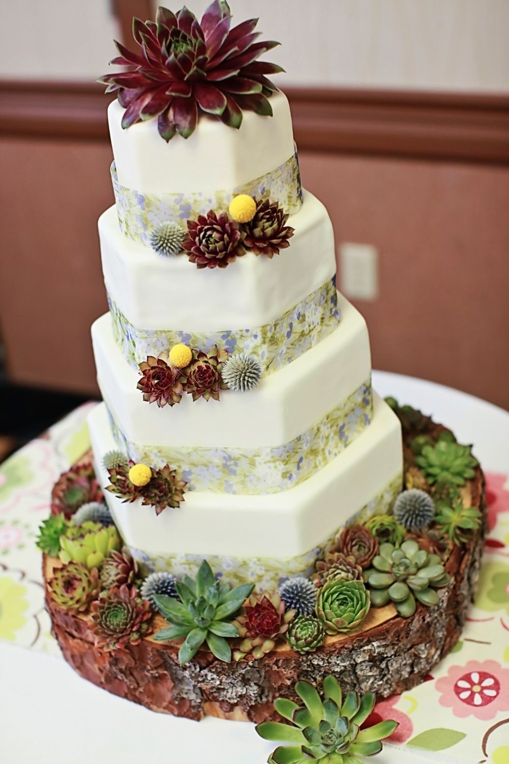 western wedding cakes, western wedding cake ideas, country wedding cakes, country weddings, rustic wedding cakes